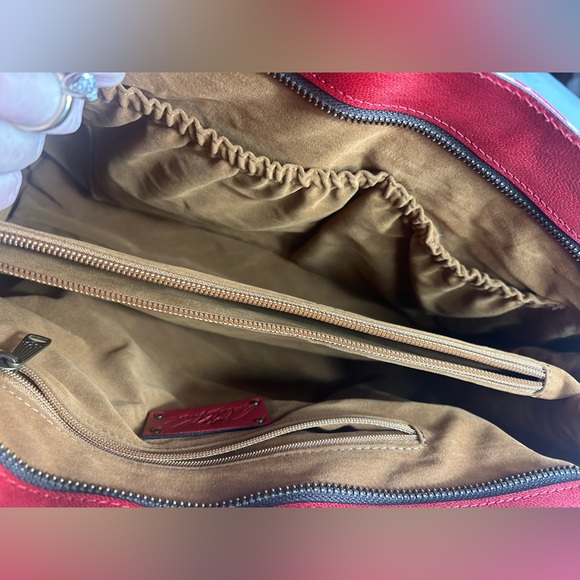 Beautiful 10th anniversary Patricia Nash Kavali Satchel Red Leather Elephant Bag - Picture 16 of 16